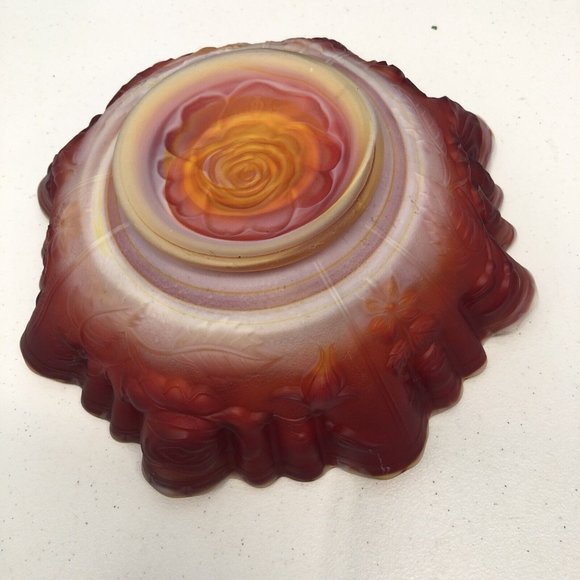 Vintage Red and White Slag Imperial Glass Open Rose Bowl Crimped Edge 9" wide - Picture 4 of 4